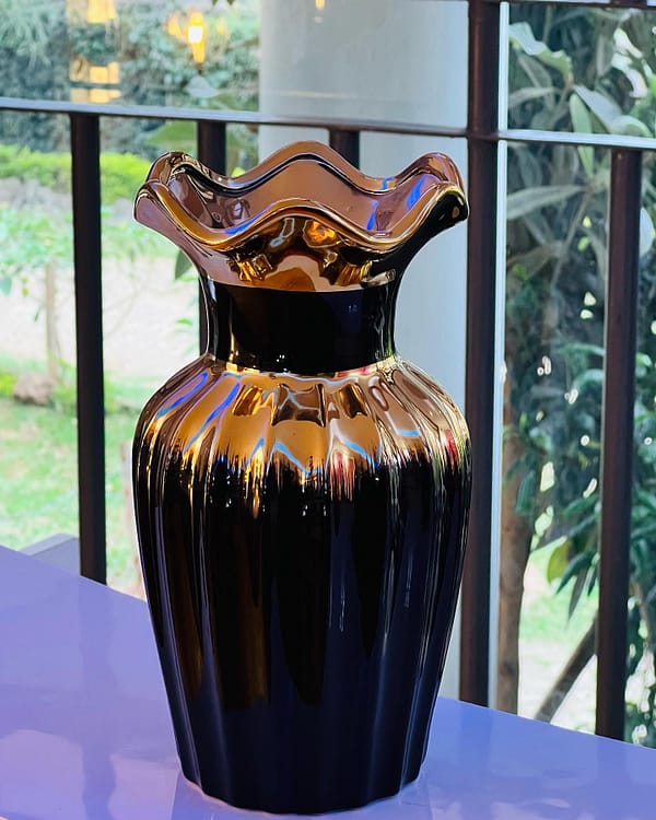The Gilded Ceramic Vase The Gilded Ceramic Vase